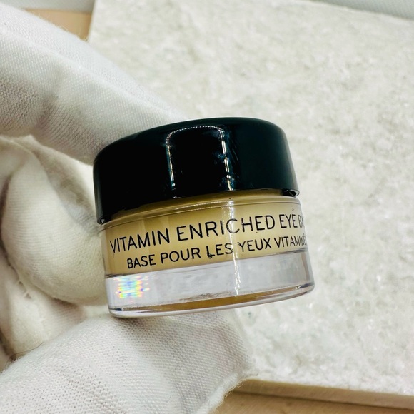NEW! Bobbi Brown Vitamin Enriched Eye Base Primer & Moisturizer - Picture 4 of 7
